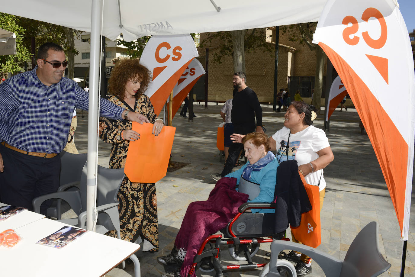 El candidato naranja asegura que «si los españoles quieren un gobierno de centro y moderado, tienen que votar al único partido que garantiza un gobierno de centro, y ese es Ciudadanos»