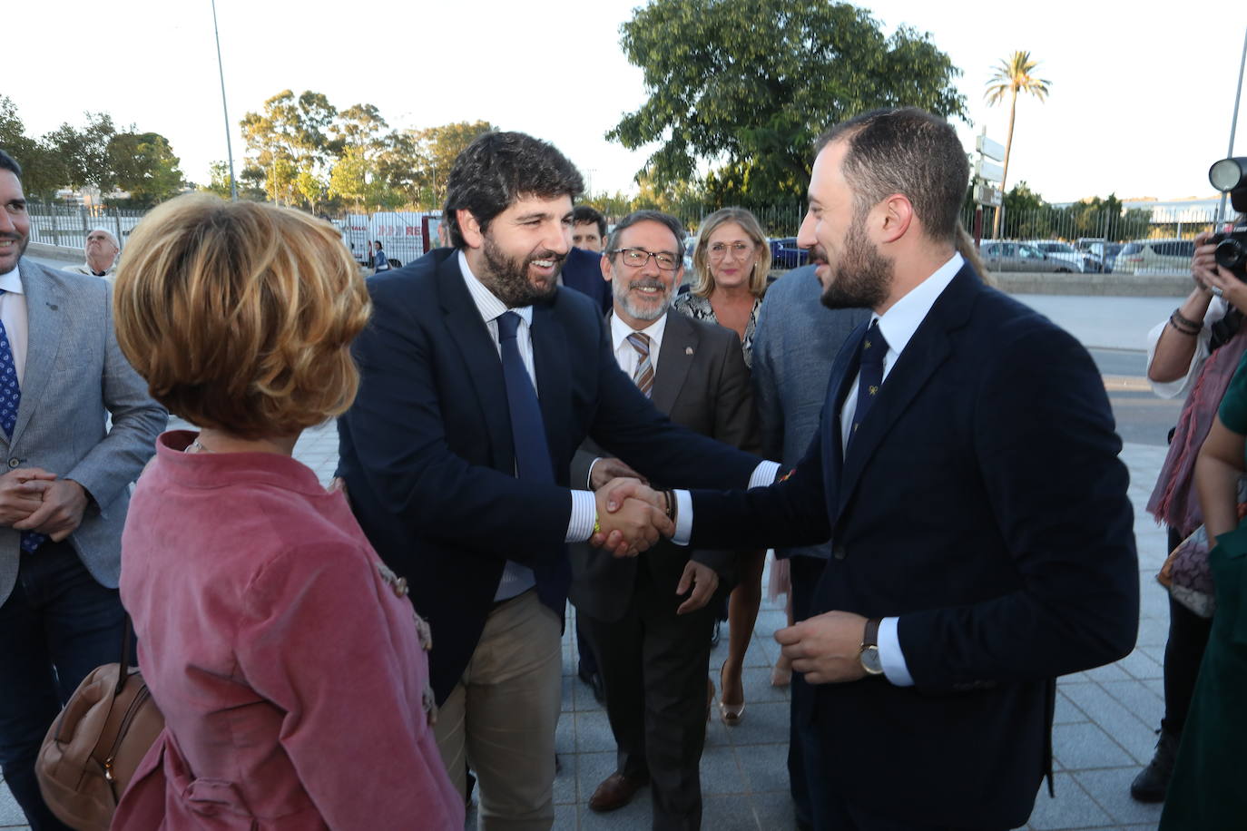 El presidente López Miras y el alcalde destacan la importancia de un sector que en la Región cuenta con 1.500 granjas.