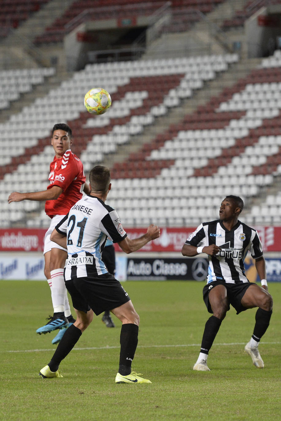 El técnico grana consigue meter al Real Murcia en la Copa del Rey tras superar tres rondas y logra uno de los objetivos marcados por la directiva esta temporada