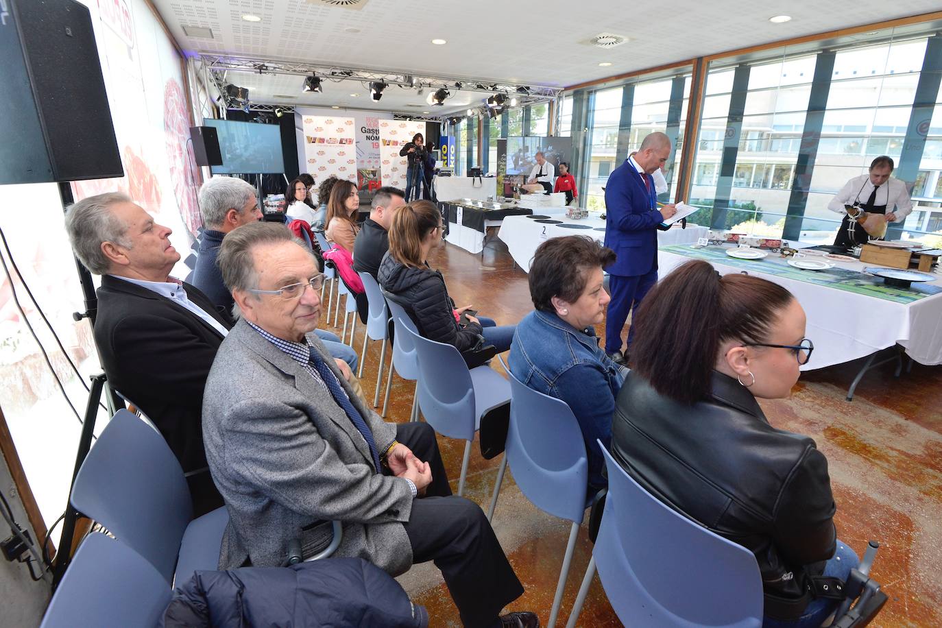 El sevillano gana el III Concurso de Cortadores Profesionales de Jamón, organizado por eLPOZO, en la octava edición de Región de Murcia Gastronómica