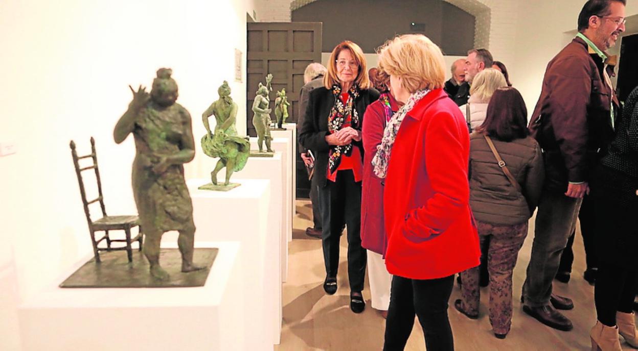 Esculturas de la exposición 'Flamencas' de Lola Arcas. 