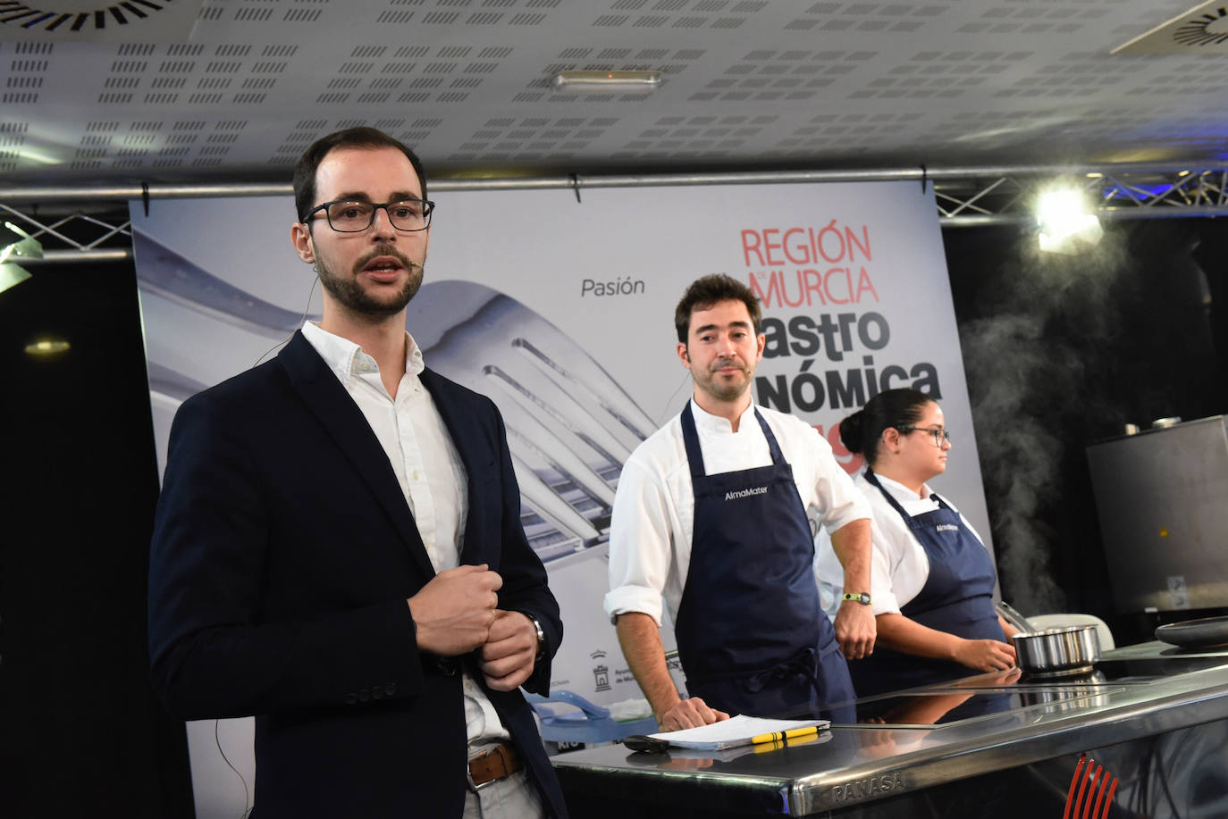 Juan Guillamón, dueño del restaurante Alma Mater, demostró cómo el maridaje entre vino y comida se puede hacer por armonía y por contraste