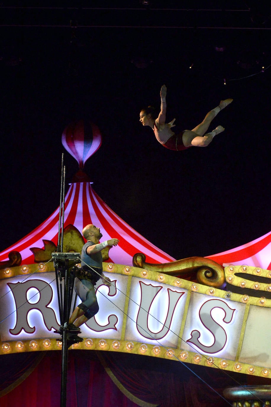 El Teatro Romea acoge este jueves la primera función del espectáculo de Emilio Aragón, con el que rinde homenaje al circo en su 250 aniversario, que se quedará en Murcia hasta el domingo