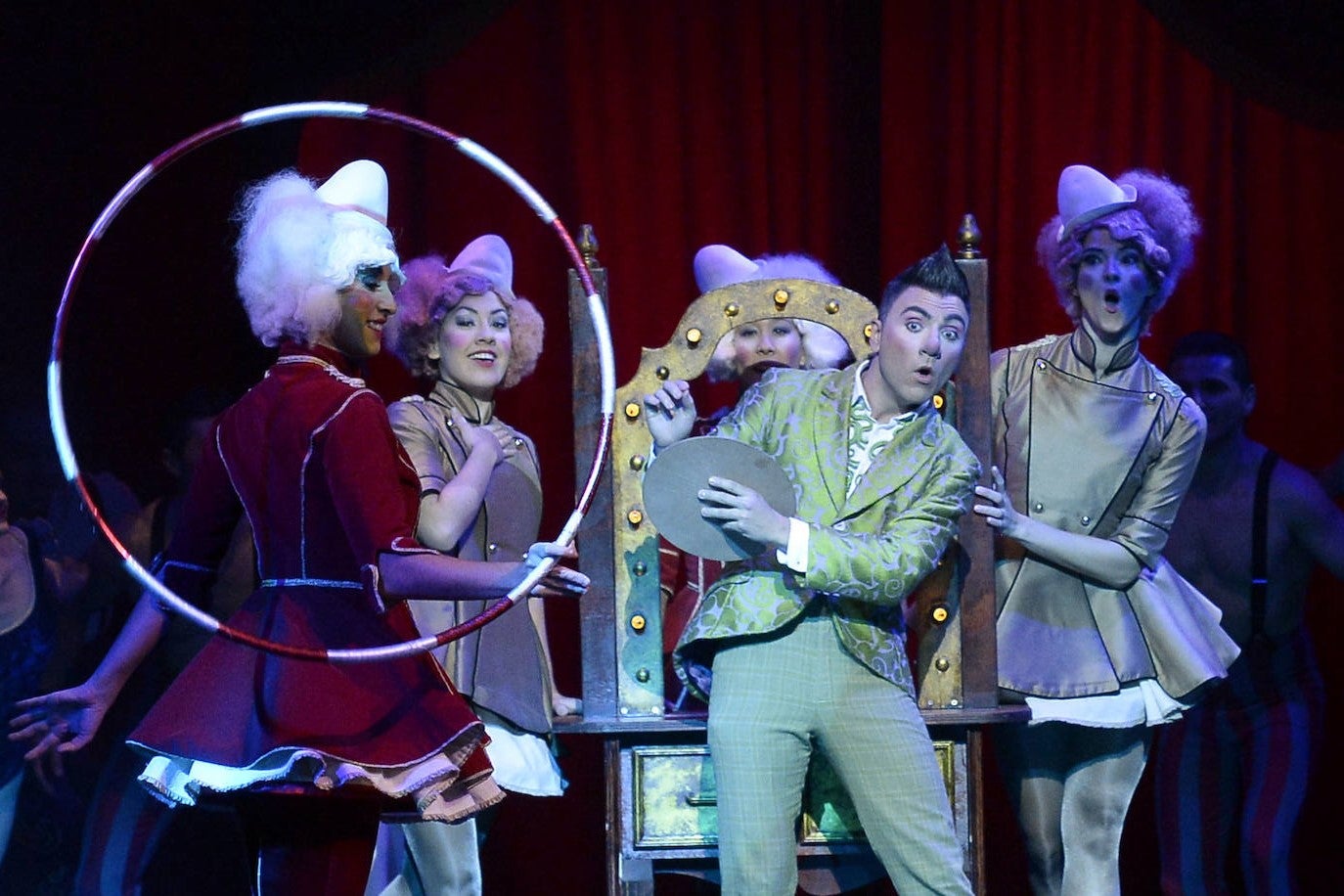 El Teatro Romea acoge este jueves la primera función del espectáculo de Emilio Aragón, con el que rinde homenaje al circo en su 250 aniversario, que se quedará en Murcia hasta el domingo