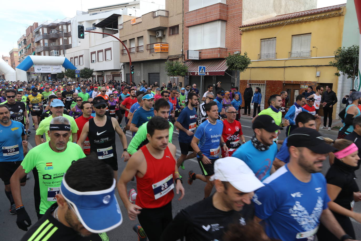 El atleta marroquí, del Unión Guadalajara, se lleva la 'media' de la Ciudad del Sol; Wafiya Benali, del CA Nogalte, triunfó en la prueba femenina