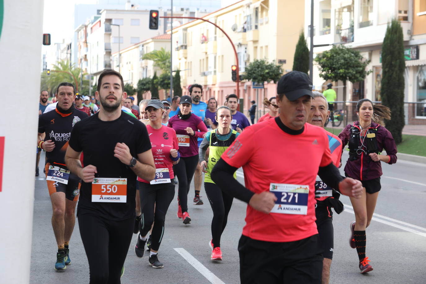 El atleta marroquí, del Unión Guadalajara, se lleva la 'media' de la Ciudad del Sol; Wafiya Benali, del CA Nogalte, triunfó en la prueba femenina