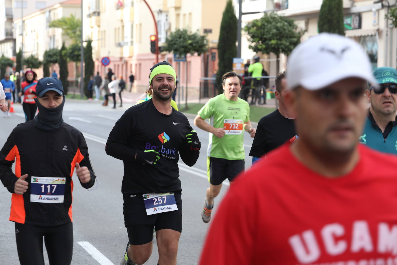 El atleta marroquí, del Unión Guadalajara, se lleva la 'media' de la Ciudad del Sol; Wafiya Benali, del CA Nogalte, triunfó en la prueba femenina