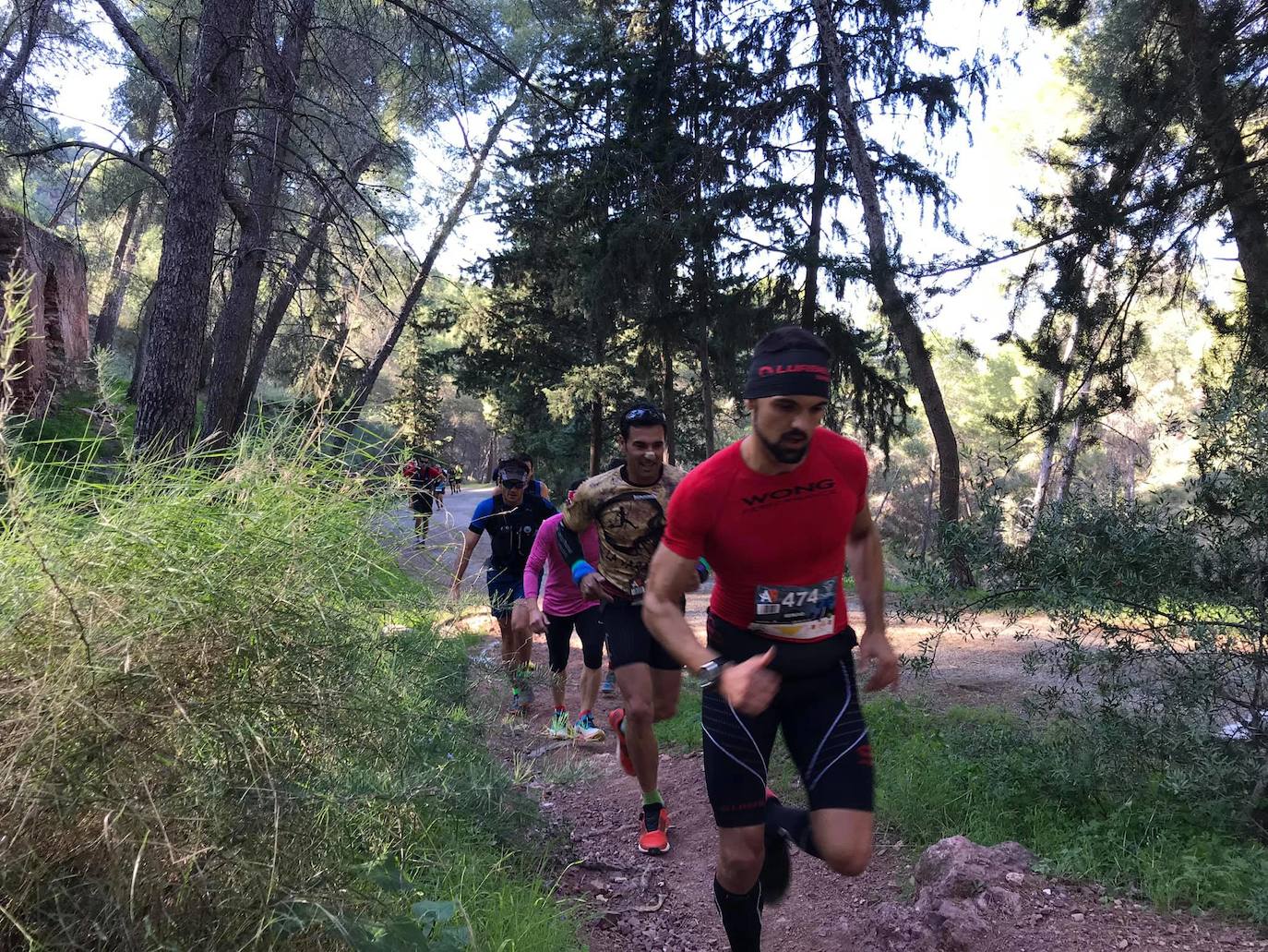 El ganador masculino se lleva la prueba con un tiempo de 2:07:39 en los 24 kilómetros, por los 2:26:35 para la triunfadora femenina