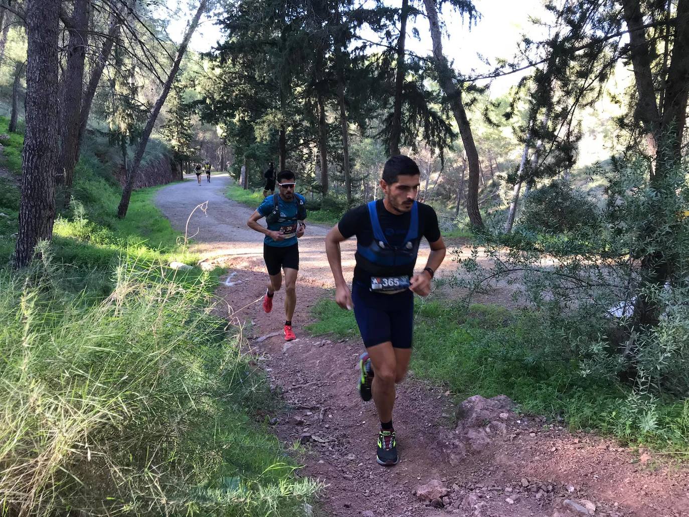 El ganador masculino se lleva la prueba con un tiempo de 2:07:39 en los 24 kilómetros, por los 2:26:35 para la triunfadora femenina