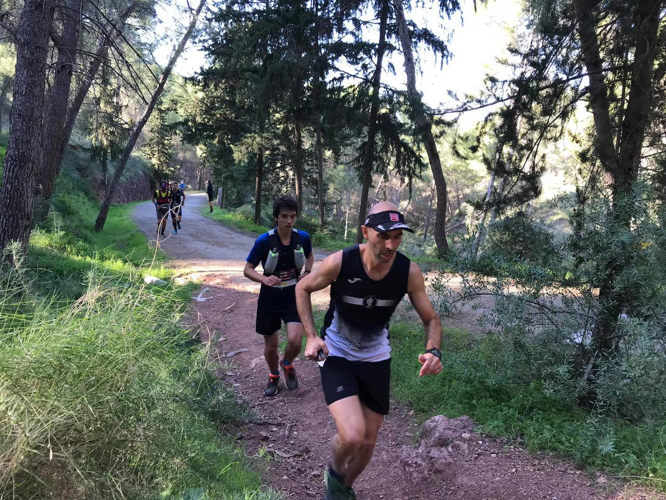 El ganador masculino se lleva la prueba con un tiempo de 2:07:39 en los 24 kilómetros, por los 2:26:35 para la triunfadora femenina