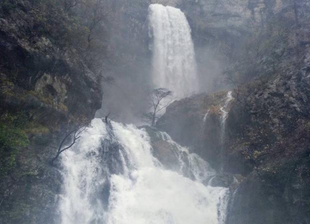 Reventón de los Chorros del río Mundo, este lunes.