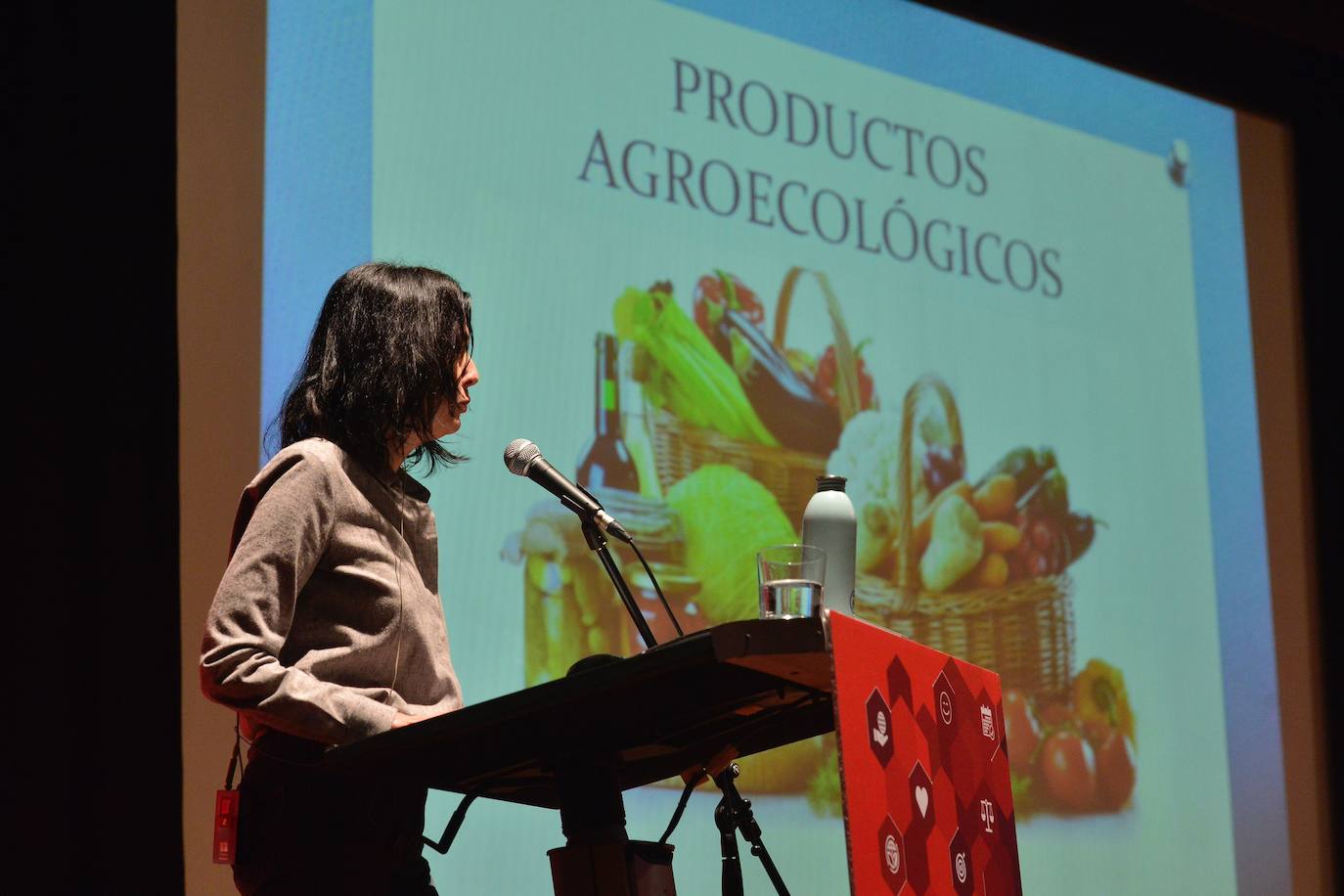 Expertos y directivos destacan en un foro de LA VERDAD las iniciativas puestas en marcha para a cumplir los 17 objetivos que marca la ONU antes de 2030.