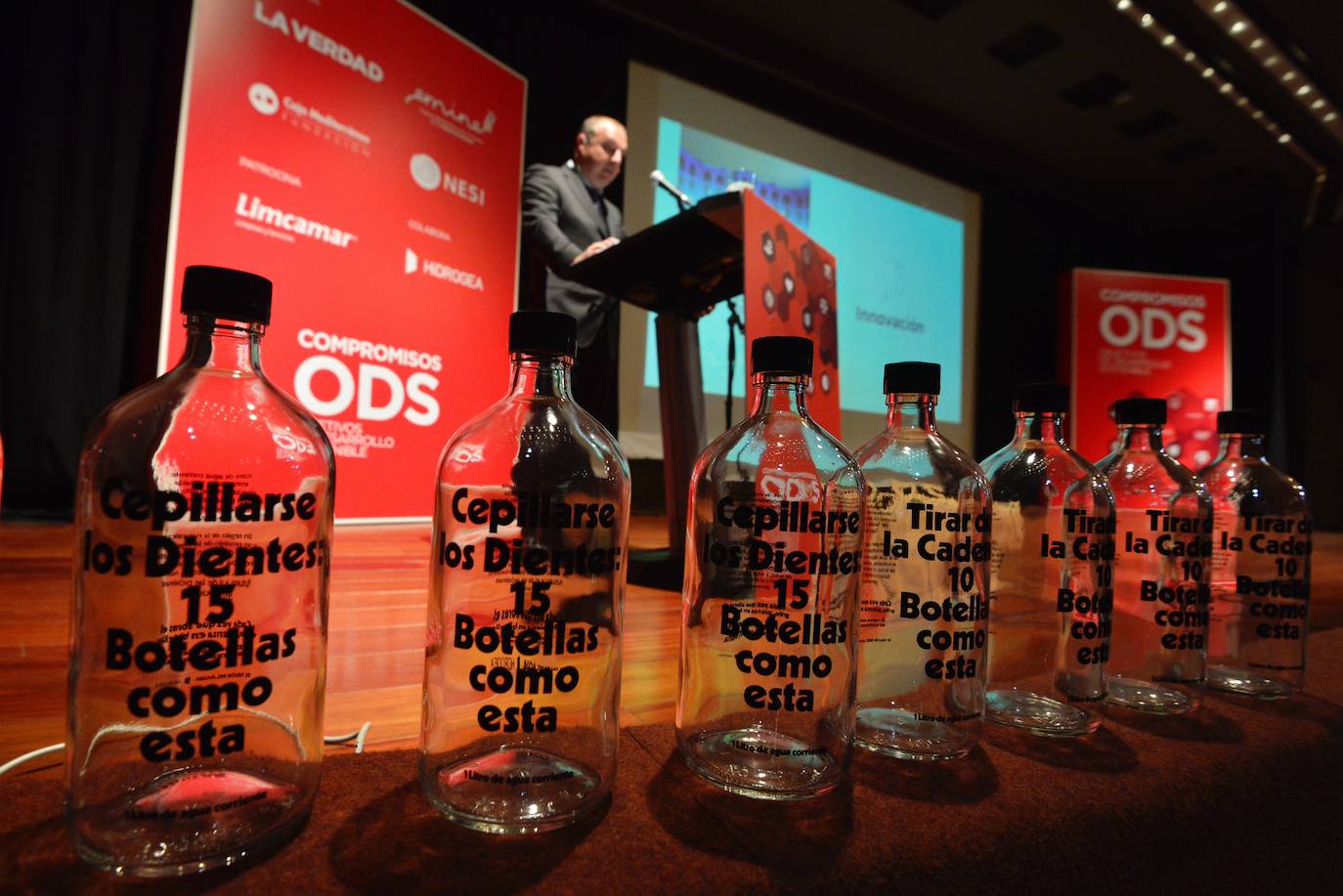 Expertos y directivos destacan en un foro de LA VERDAD las iniciativas puestas en marcha para a cumplir los 17 objetivos que marca la ONU antes de 2030.