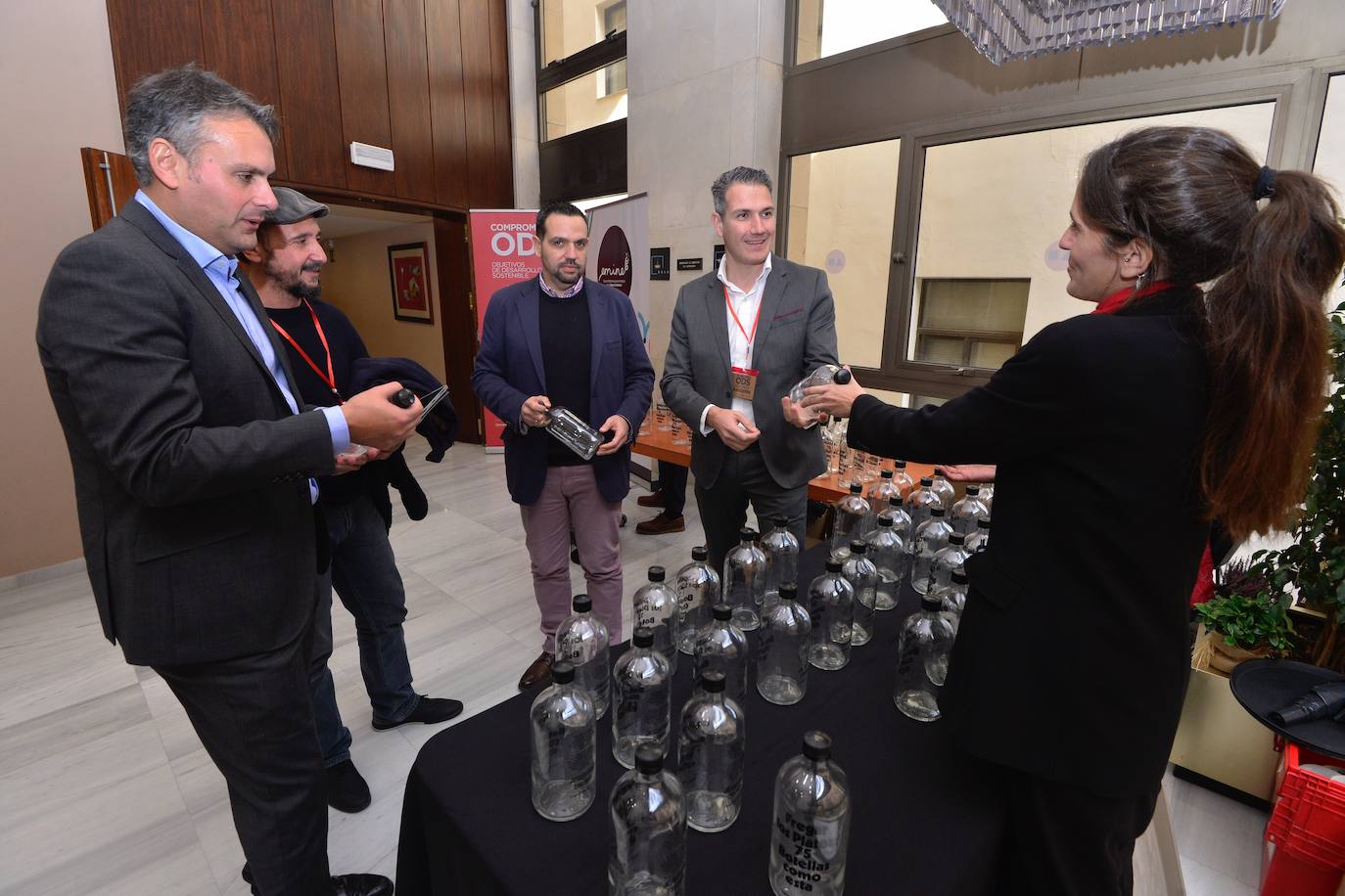 Expertos y directivos destacan en un foro de LA VERDAD las iniciativas puestas en marcha para a cumplir los 17 objetivos que marca la ONU antes de 2030.