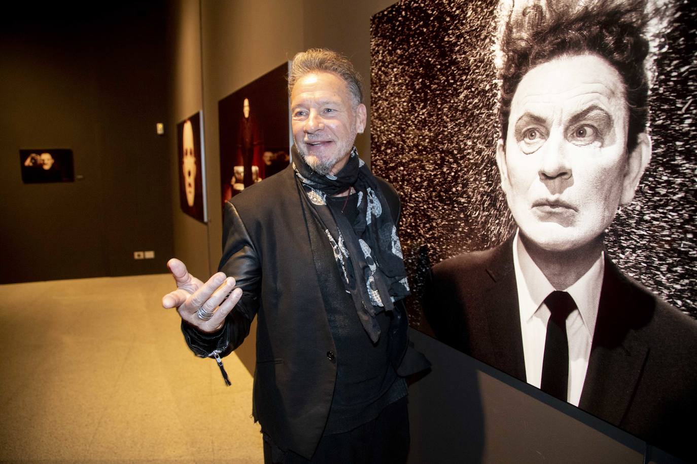 El Festival Internacional de Cine de Cartagena (FICC) inauguró, con motivo de su 48 edición, la exposición 'Psychogenic Fugue', un trabajo del estadounidense Sandro Miller que une a los actores y directores John Malkovich y David Lynch.