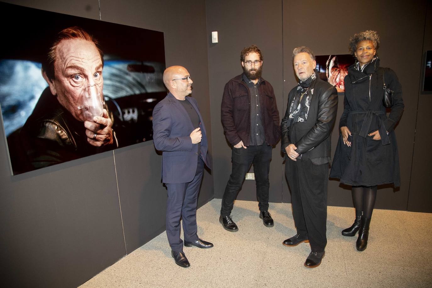 El Festival Internacional de Cine de Cartagena (FICC) inauguró, con motivo de su 48 edición, la exposición 'Psychogenic Fugue', un trabajo del estadounidense Sandro Miller que une a los actores y directores John Malkovich y David Lynch.