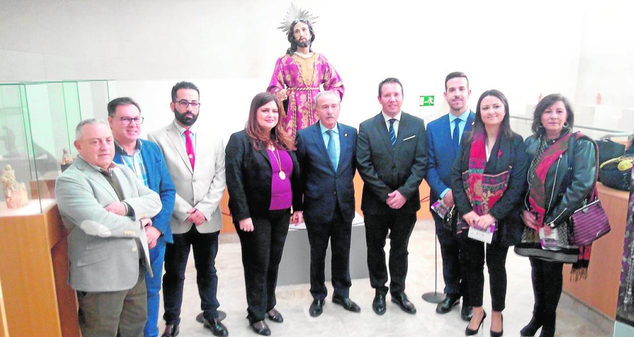 Representantes del Ayuntamiento de Mula y del Museo Salzillo. 