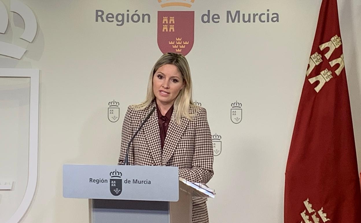 La portavoz regional, Ana Martínes Vidal, durante la rueda de prensa de Consejo de Gobierno.