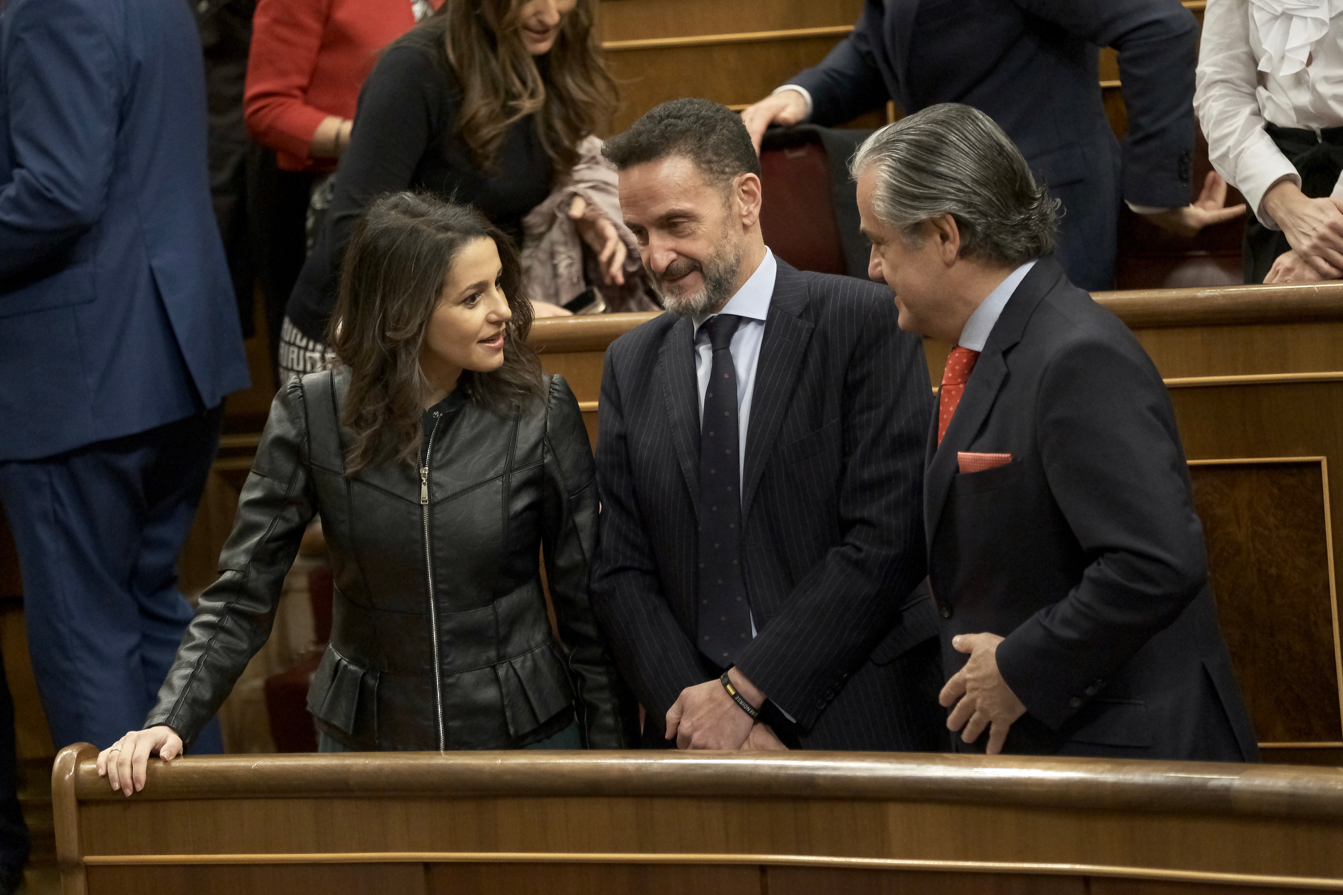 Fotos: Otra jornada de fotos simbólicas en el Congreso