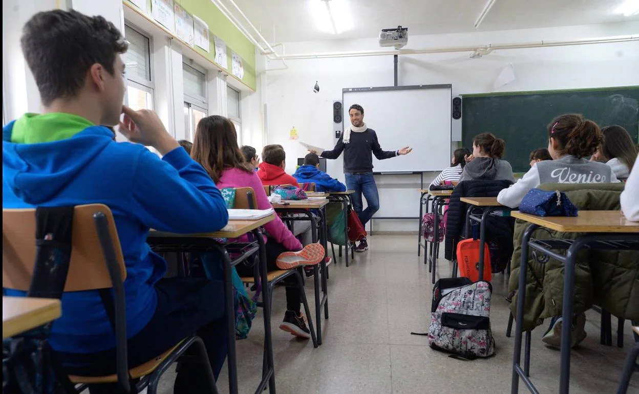 Alumnos en una clase de instituto, en una fotografía de archivo.