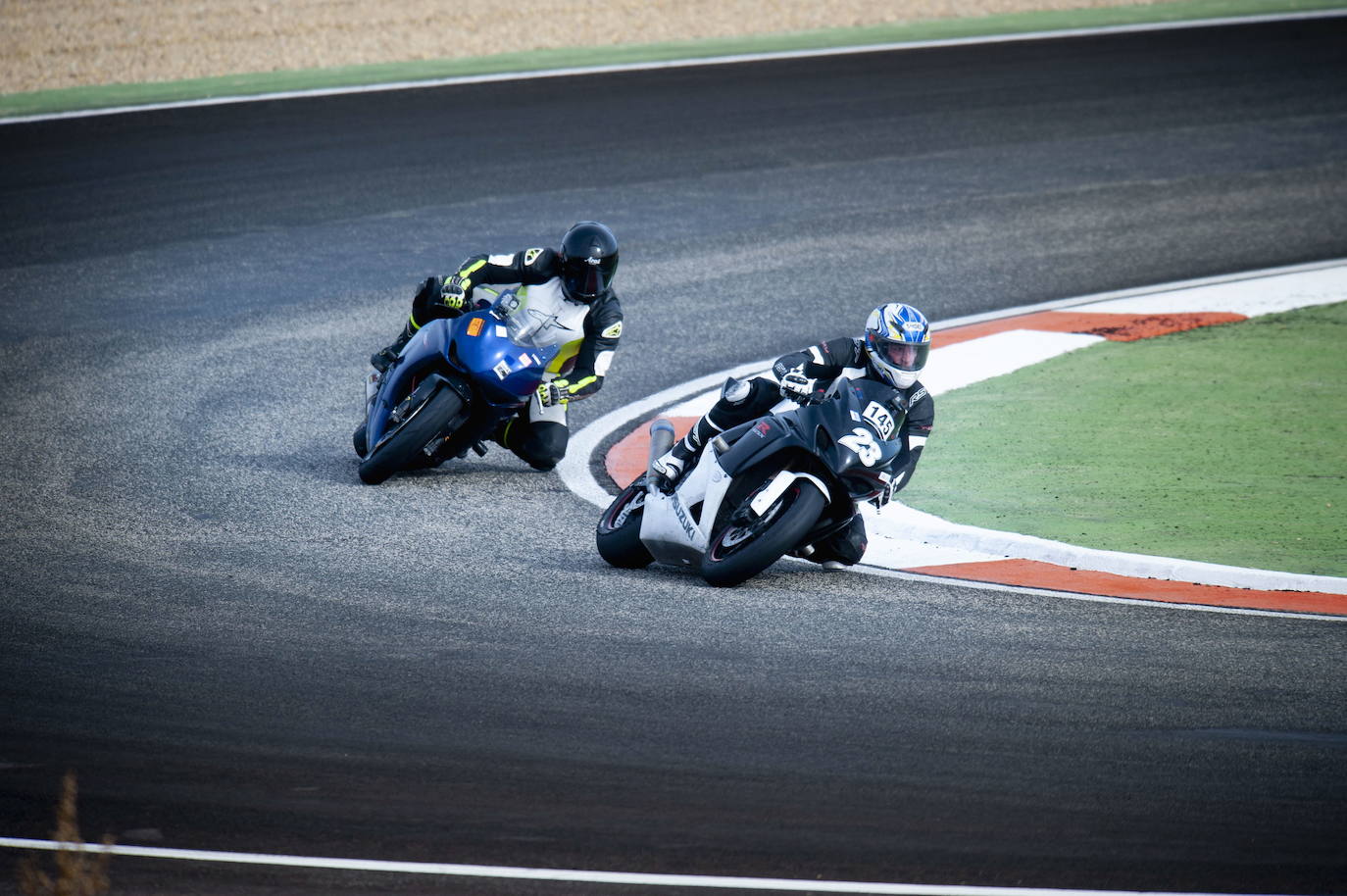 El trazado, mejorado y ensanchado, acoge también competiciones automovilísticas pero está penalizado por la falta de homologación y de apoyos.