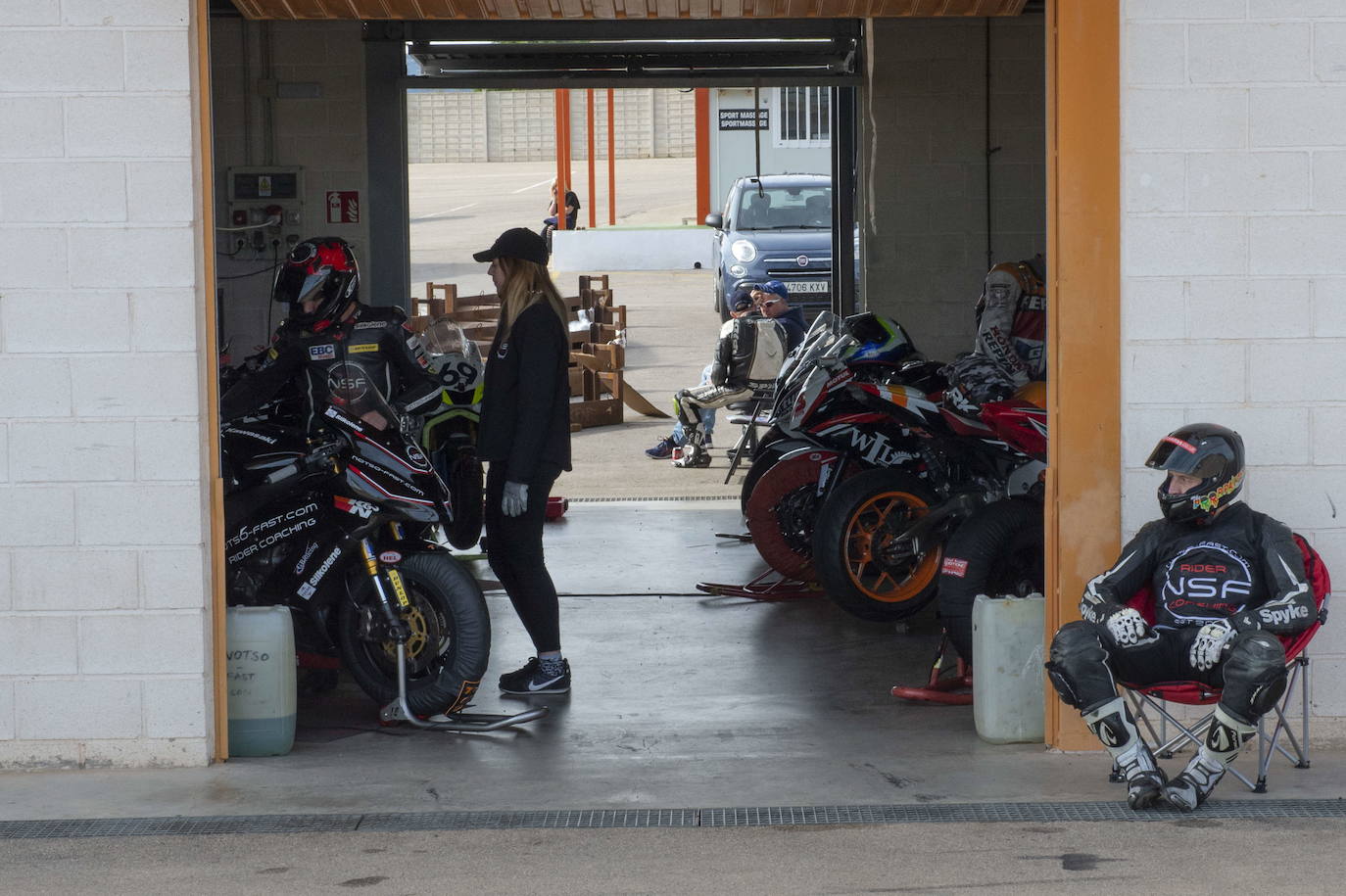 El trazado, mejorado y ensanchado, acoge también competiciones automovilísticas pero está penalizado por la falta de homologación y de apoyos.