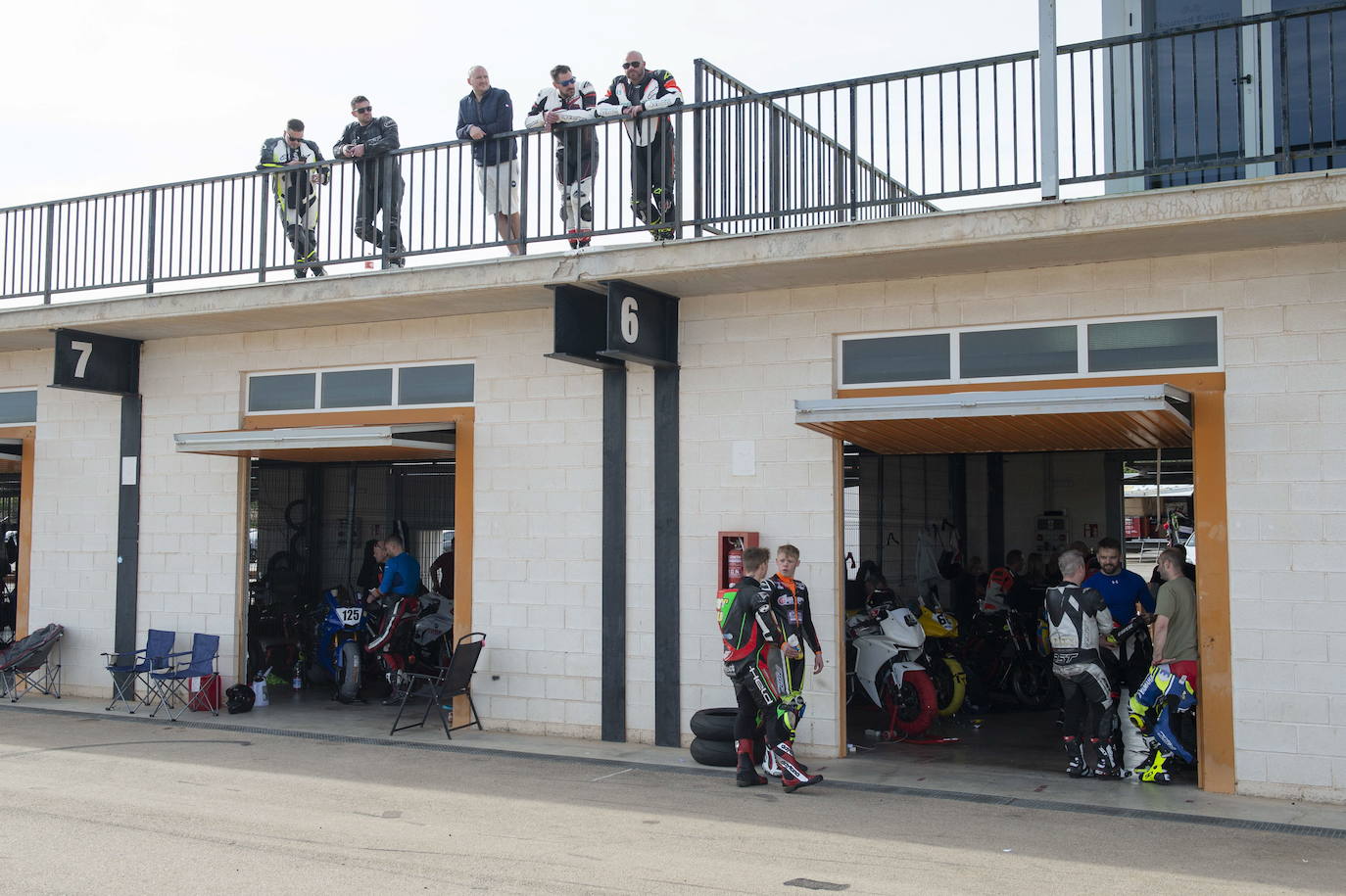 El trazado, mejorado y ensanchado, acoge también competiciones automovilísticas pero está penalizado por la falta de homologación y de apoyos.