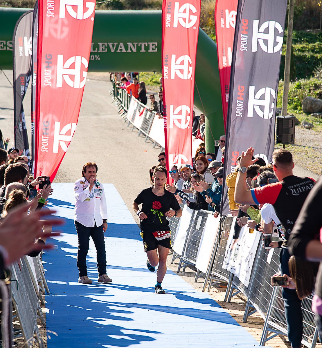 Alfonso de Moya gana por segunda vez la carrera en la distancia de 46 kilómetros y Jessica Tipán se hace con la victoria en la categoría femenina