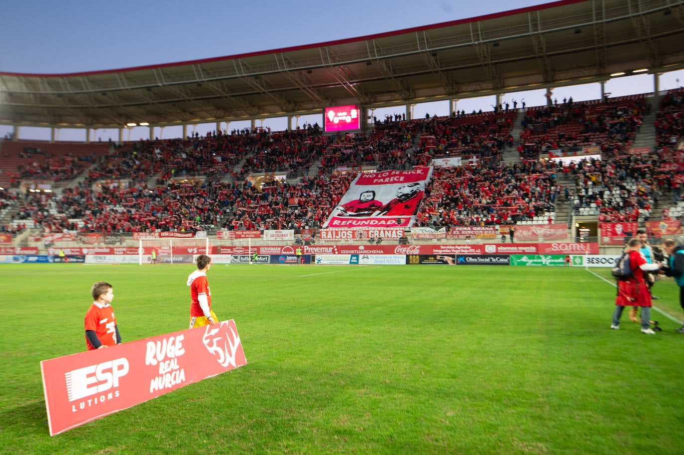 El Cartagena fue mejor en la primera parte, pero el amor propio de los de Adrián Hernández decantó un duelo en el que marcaron Edu Luna y Víctor Meseguer