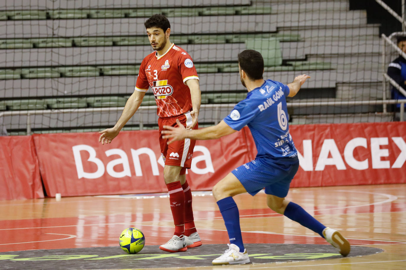 El equipo de Diego Giustozzi se fue ganando tres a cero al Peñíscola en el descanso y acabó con Espíndola como héroe al final.