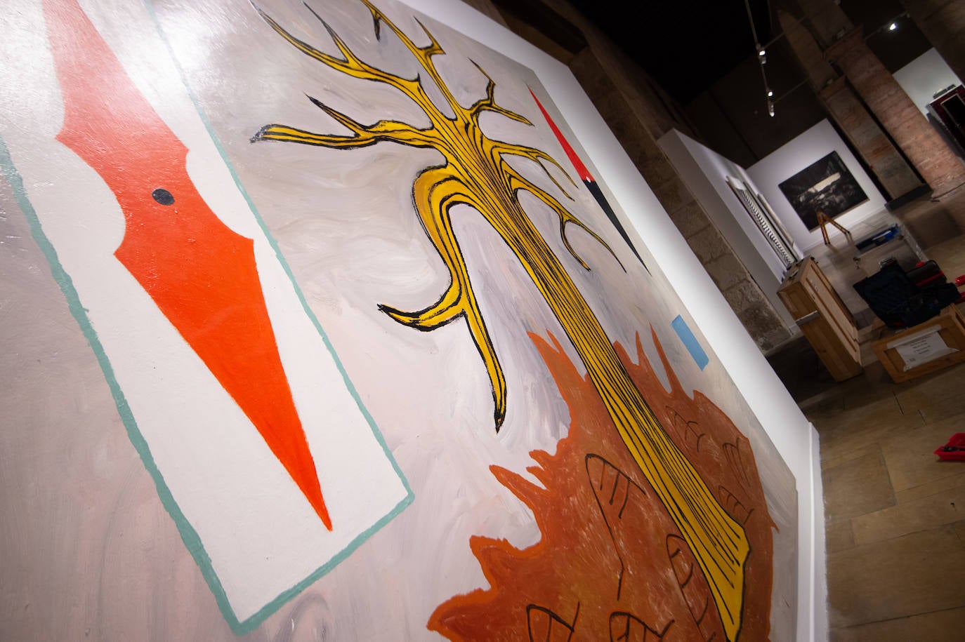 La muestra trae por primera vez a la Región de Murcia una selección de obras de la Colección de Arte Contemporáneo de la Fundación Caja Mediterráneo, que aglutina 213 piezas de los artistas españoles más destacados de la democracia. 