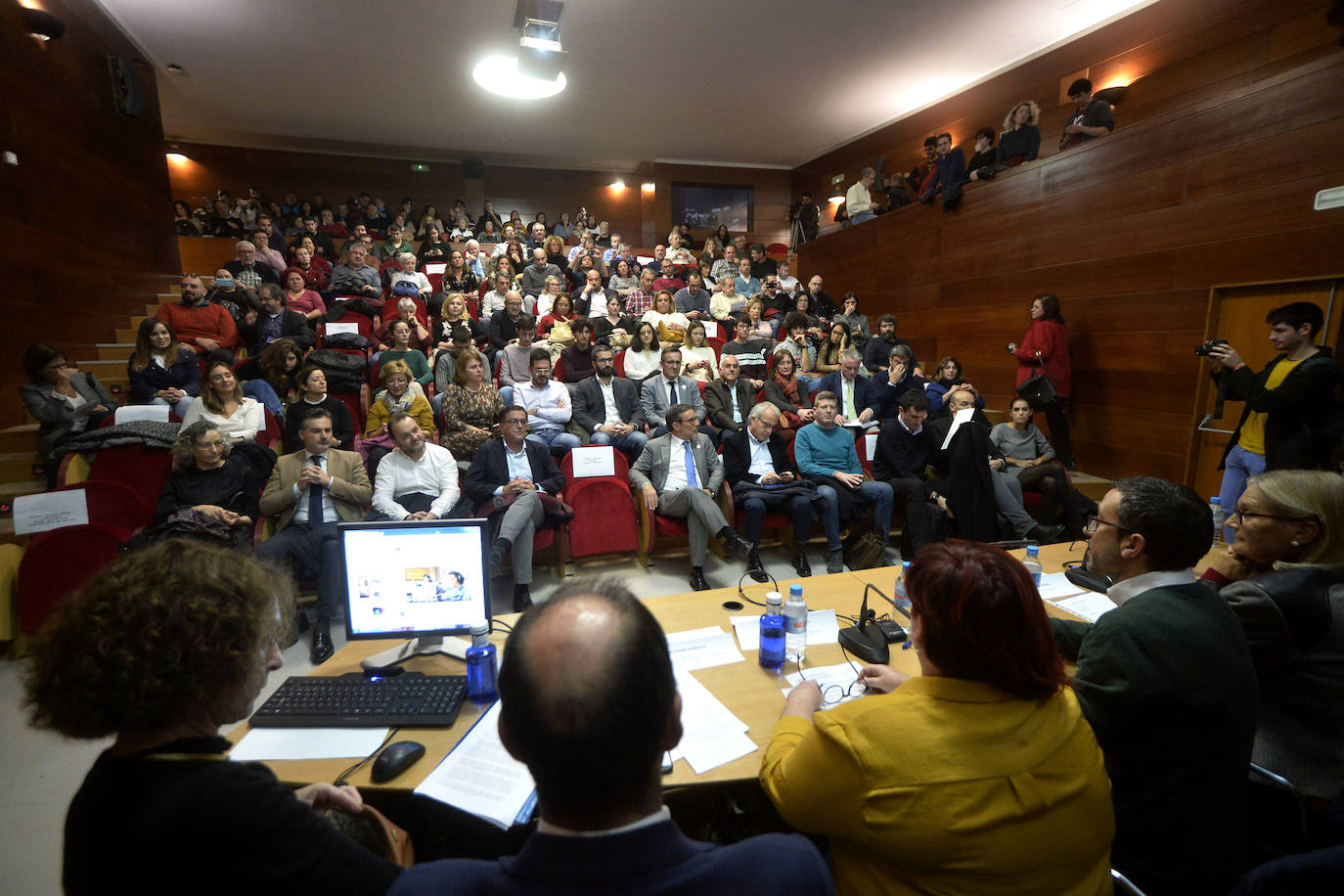 Asociaciones de padres, de usuarios de la sanidad y organizaciones de atención a adicciones reclaman medidas para frenar «un problema de salud pública».