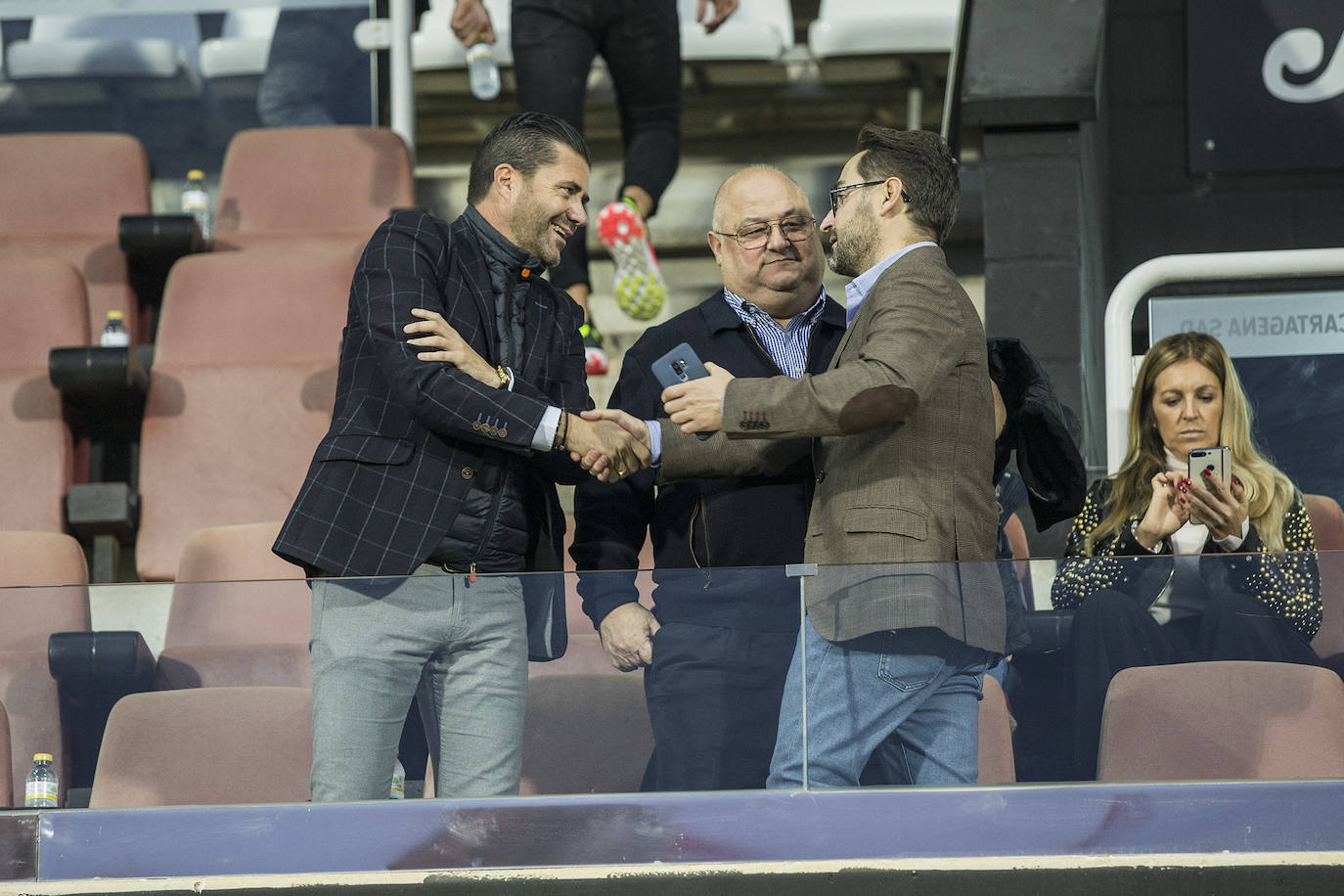 El Cartagena se lleva el partido contra el UCAM Murcia sin demasiada brillantez, pero consigue olvidar su derrota ante el Real Murcia y seguir líder