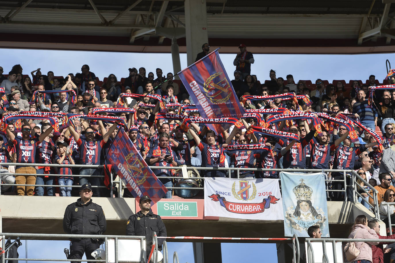 El equipo de Sandroni tira de oficio para llevarse los tres puntos del Enrique Roca, en un duelo en el que los granas no tuvieron ni fútbol ni acierto