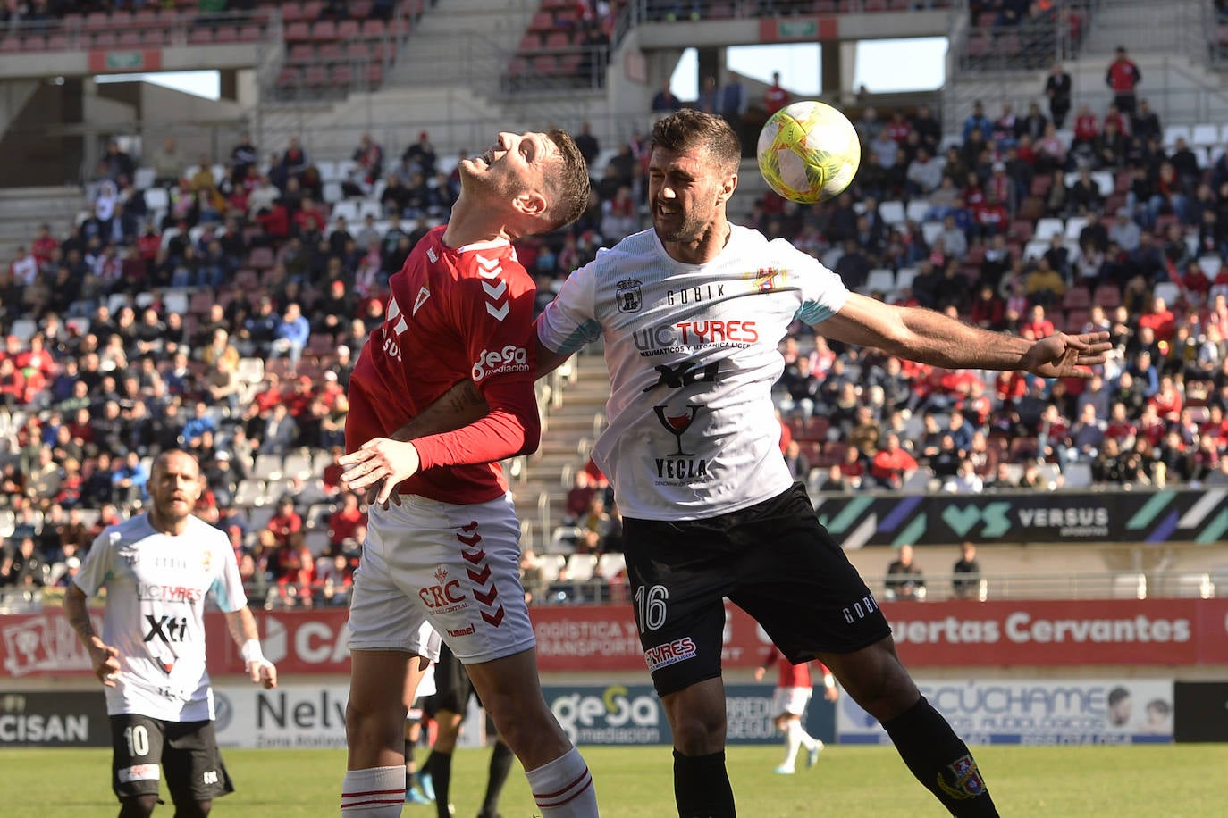 El equipo de Sandroni tira de oficio para llevarse los tres puntos del Enrique Roca, en un duelo en el que los granas no tuvieron ni fútbol ni acierto