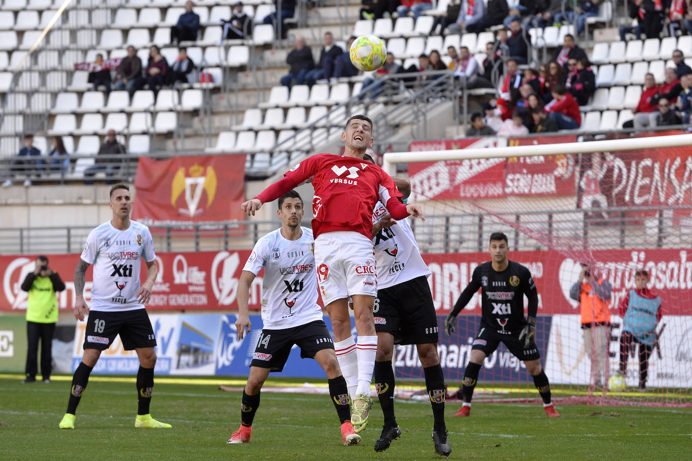 El equipo de Sandroni tira de oficio para llevarse los tres puntos del Enrique Roca, en un duelo en el que los granas no tuvieron ni fútbol ni acierto