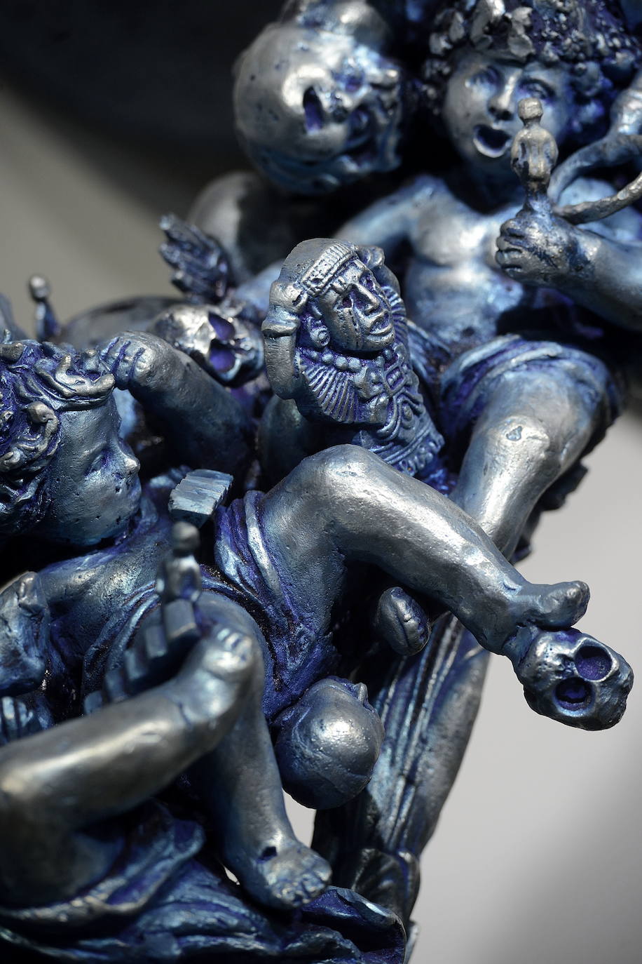 El artista yeclano muestra una colección de esculturas de aluminio