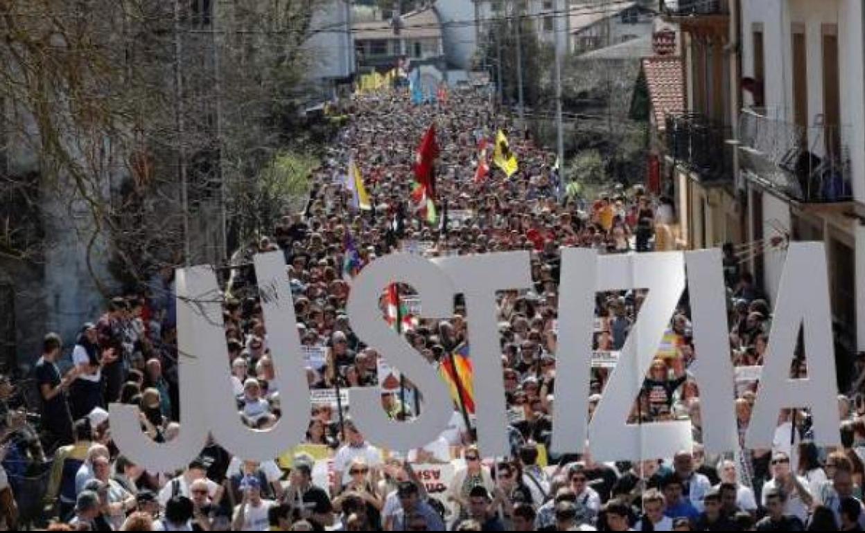 Conceden el tercer grado a dos condenados por el caso Alsasua