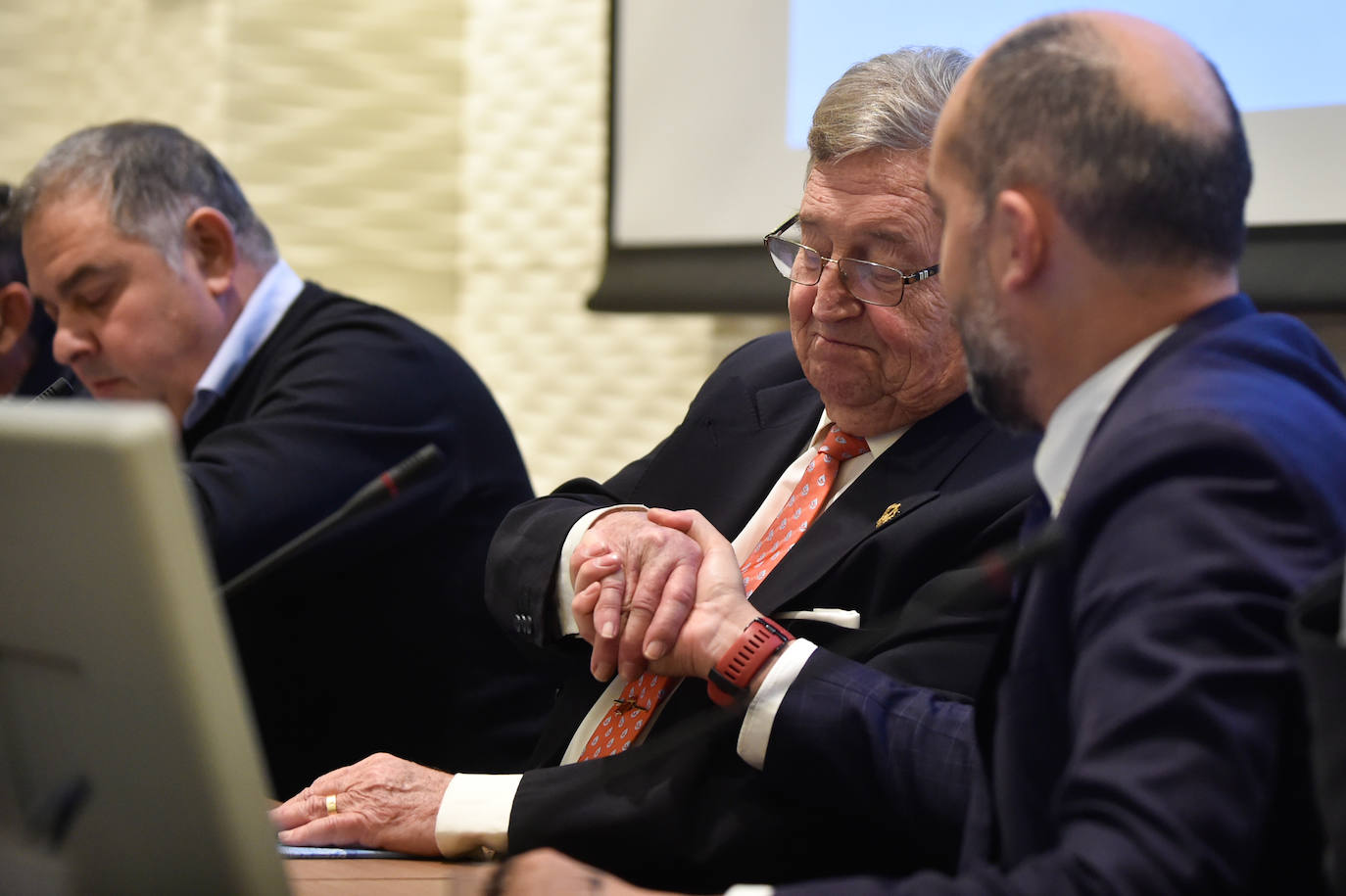 El presidente del Scrats, Lucas Jiménez, critica «cierta prepotencia» que les llega desde Madrid a su preocupación