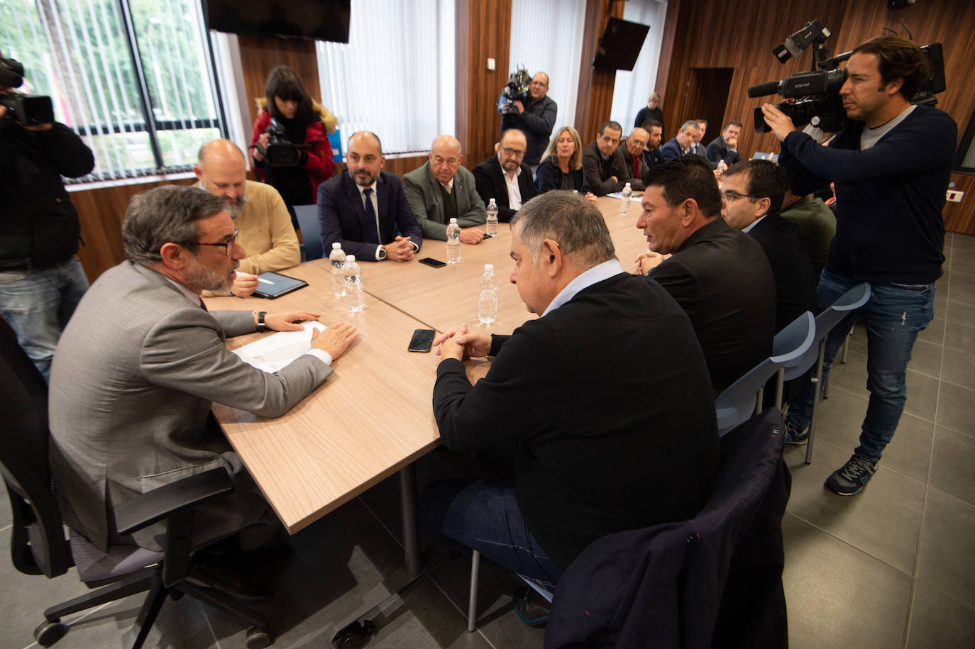 El presidente del Scrats, Lucas Jiménez, critica «cierta prepotencia» que les llega desde Madrid a su preocupación