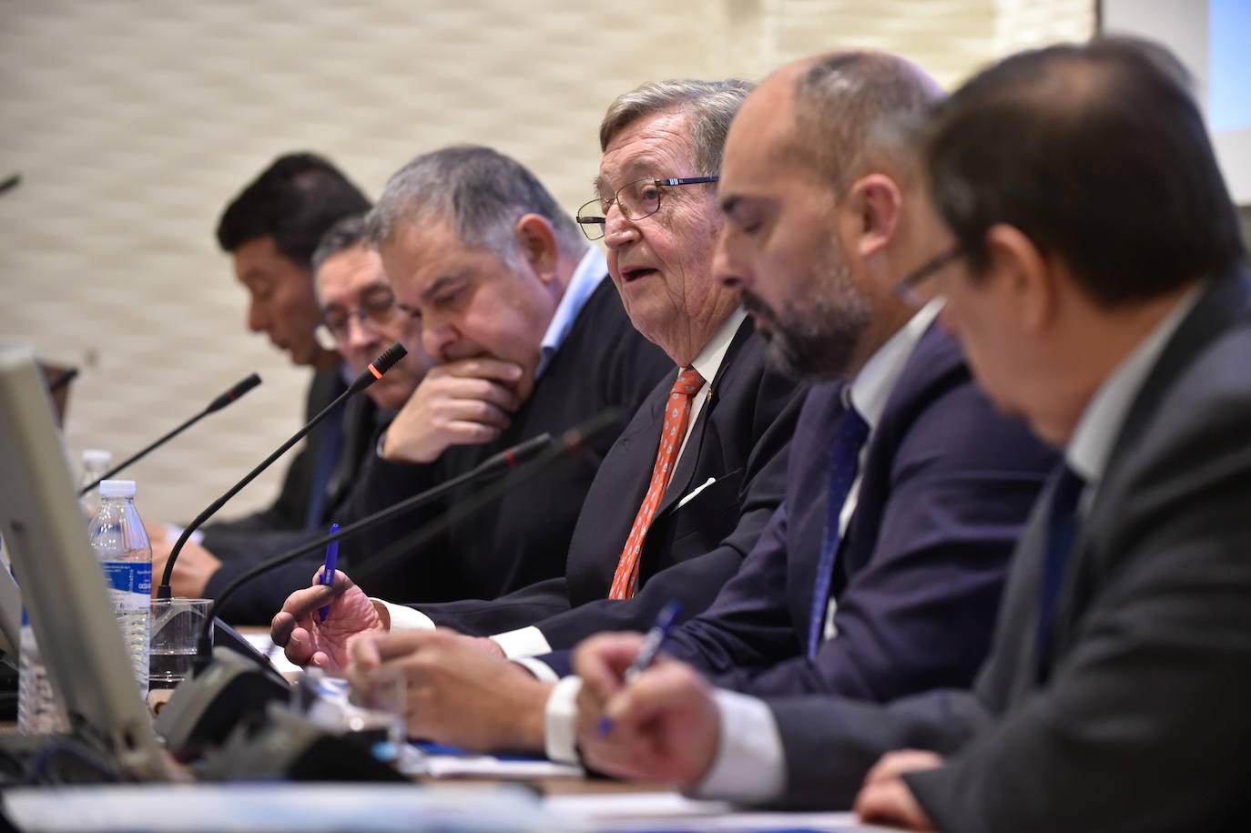 El presidente del Scrats, Lucas Jiménez, critica «cierta prepotencia» que les llega desde Madrid a su preocupación