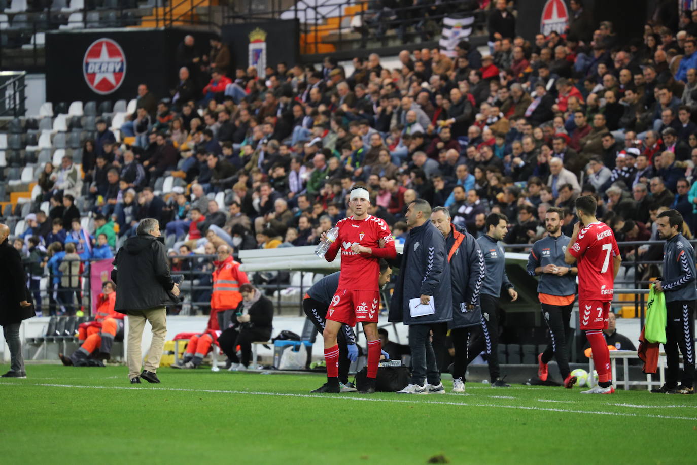 El conjunto grana firma una actuación positiva en el campo del segundo clasificado pero el resultado no le sirve para alejarse del descenso