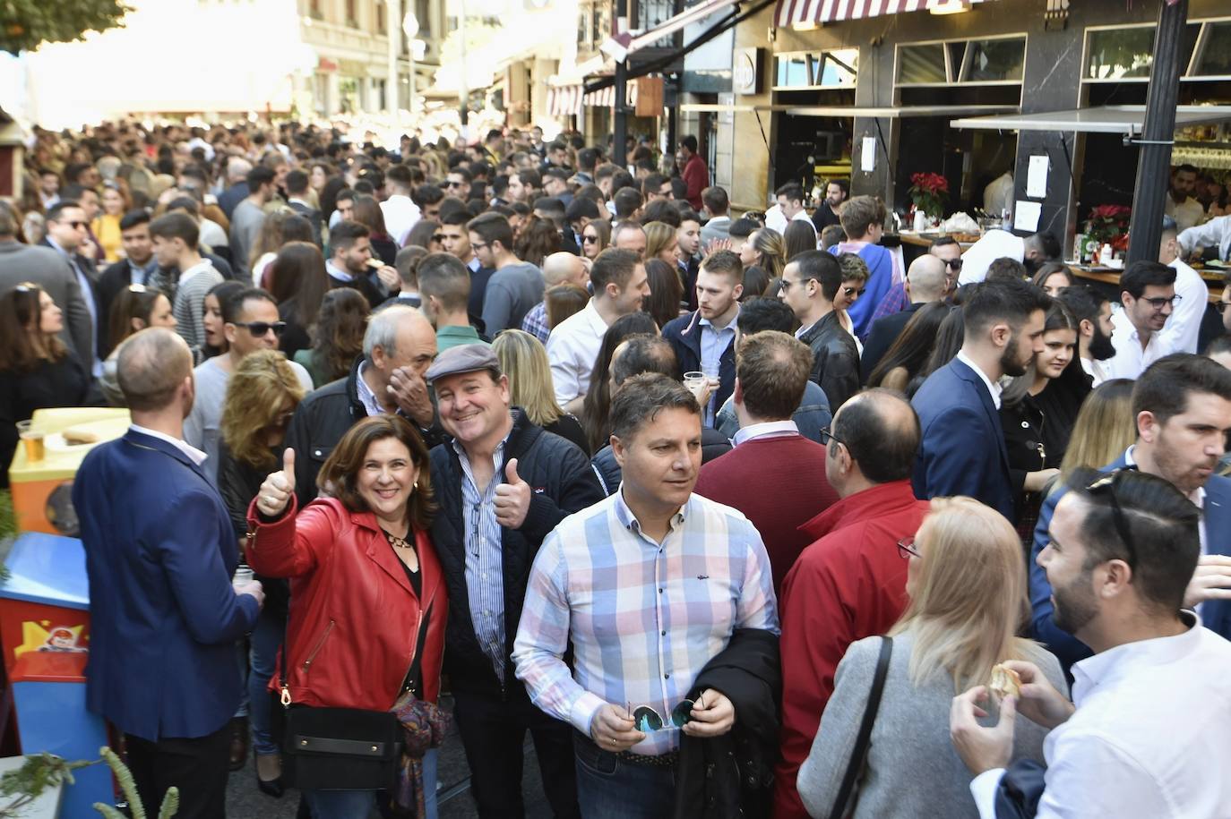 Miles de personas tomaron las calles este martes desde la hora de comer para celebrar la Nochebuena junto a familiares y amigos