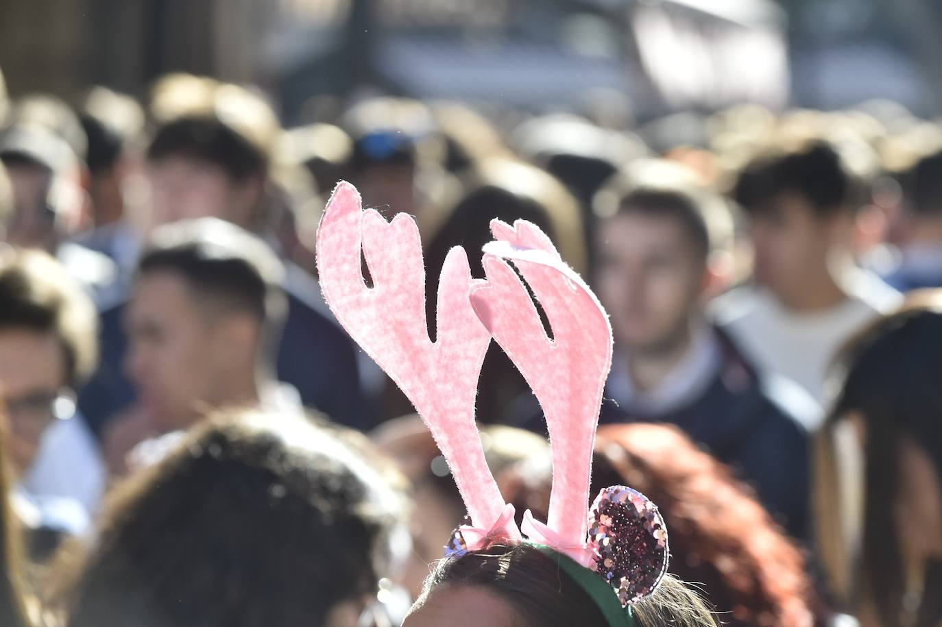 Miles de personas tomaron las calles este martes desde la hora de comer para celebrar la Nochebuena junto a familiares y amigos