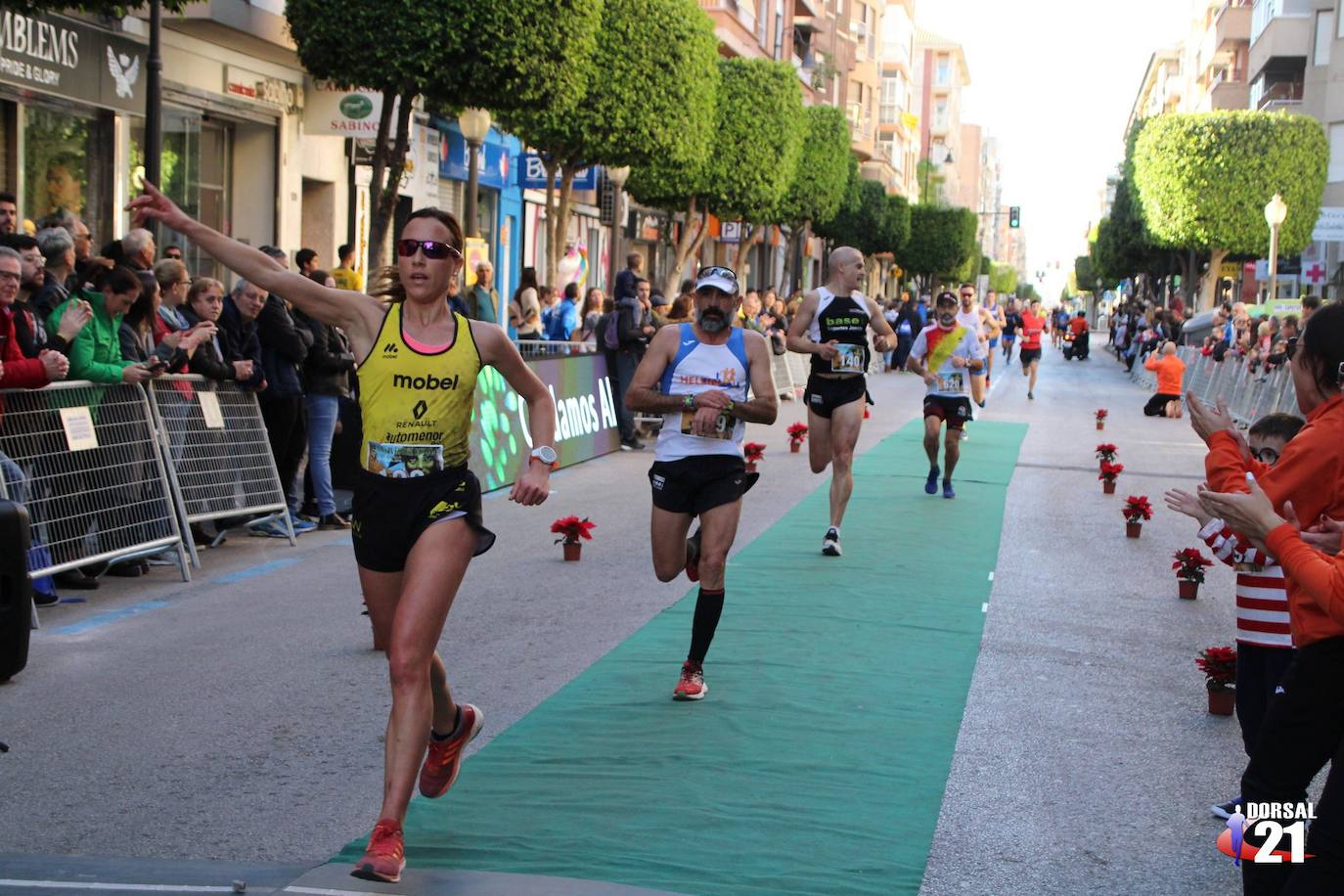 El corredor del UCAM Cartagena completa los cinco kilómetros en 15:33 minutos, por los 18:34 para la atleta del Club Atletismo Puertas Lorca