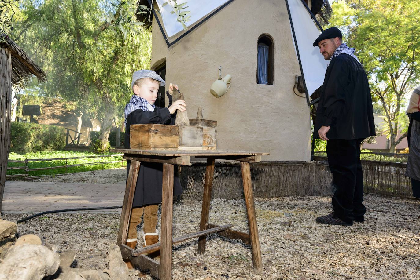 Fotos: La Navidad vuelve a cobrar vida en El Raal