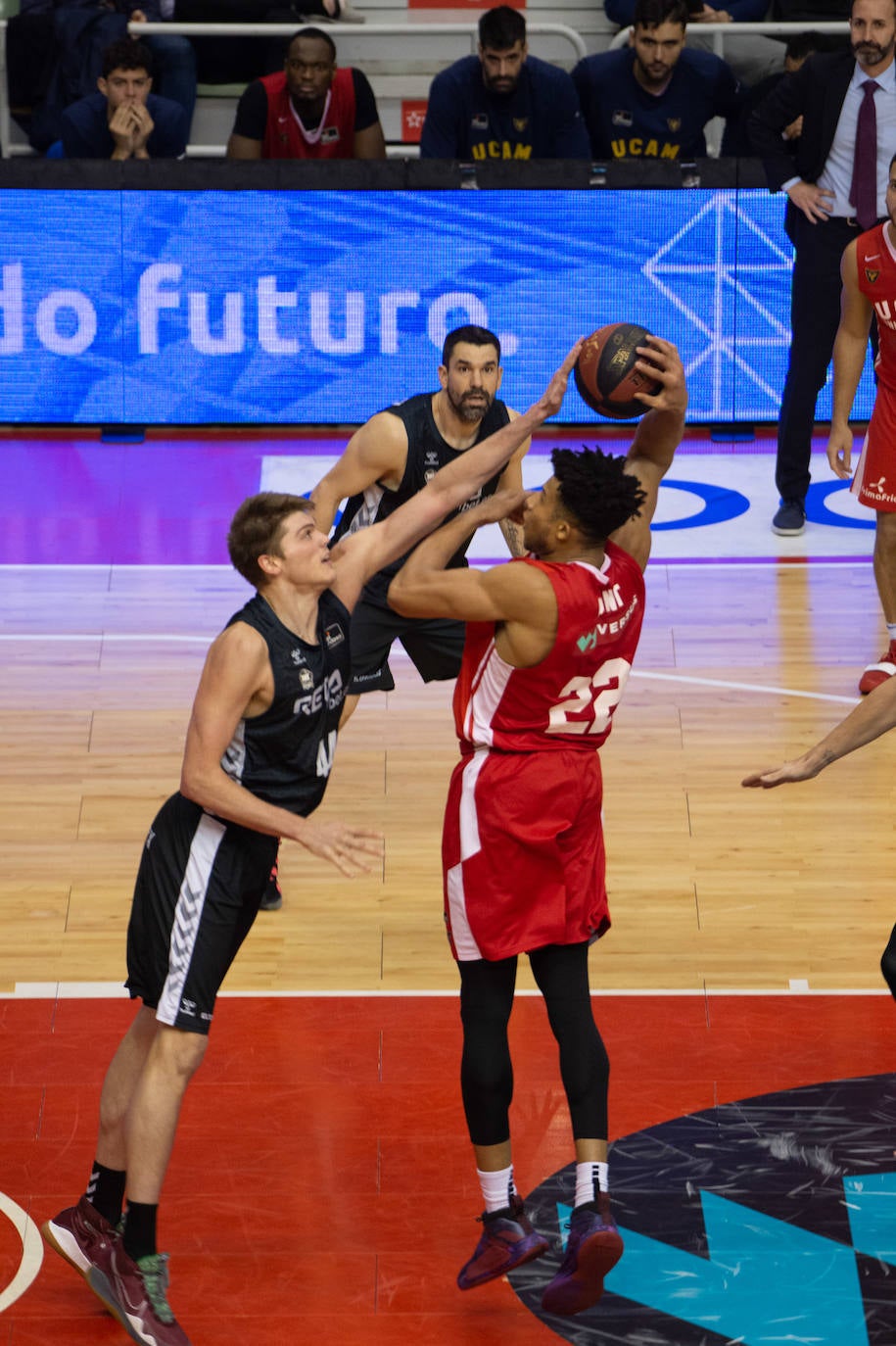 El UCAM cedió por la mínima un desastroso partido contra un Bilbao menos malo para sumar su séptima derrota seguida