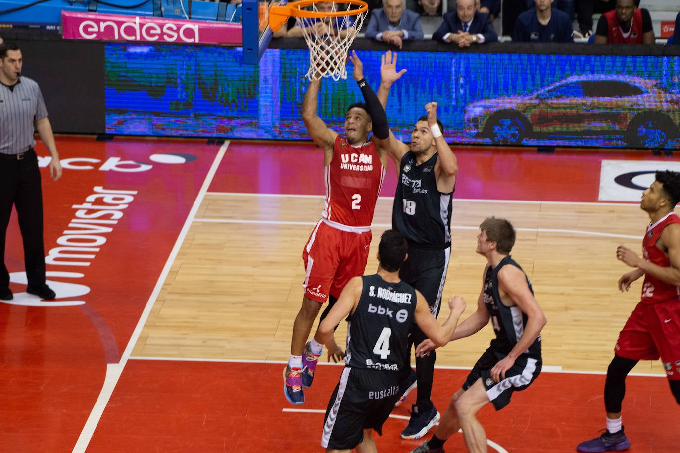 El UCAM cedió por la mínima un desastroso partido contra un Bilbao menos malo para sumar su séptima derrota seguida