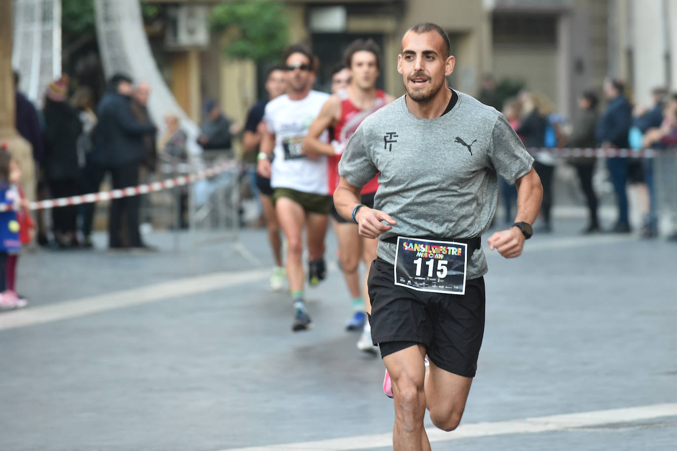 Miles de corredores despiden el año en la prueba que organiza LA VERDAD. 