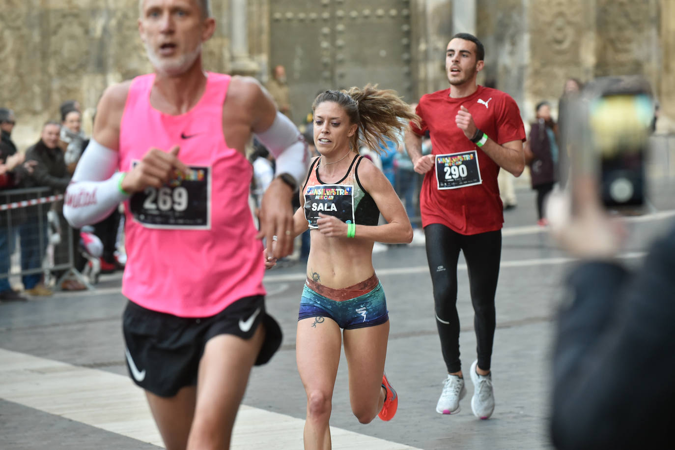 Miles de corredores despiden el año en la prueba que organiza LA VERDAD. 